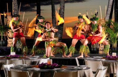 Mai Kai Hawaiian show and dinner
