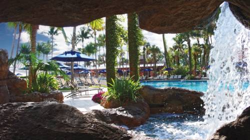 fort-lauderdale-marriott-harbor-beach-resort-spa-pool-2