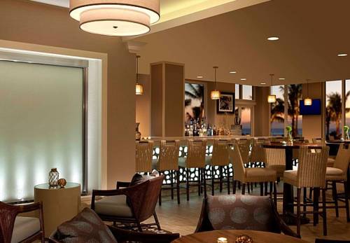 fort-lauderdale-marriott-pompano-beach-resort-spa-bar-restaurant