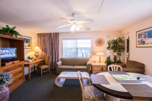 shore-haven-resort-inn-lauderdale-by-the-sea-kitchen-suite