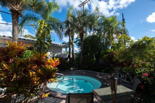 shore-haven-resort-inn-lauderdale-by-the-sea-whirlpool