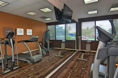 comfort-suites-fort-lauderdale-airport-cruise-port-hotel-gym