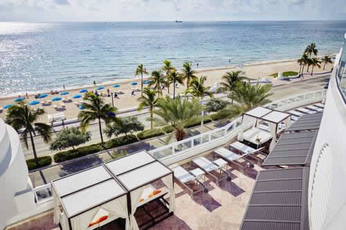 hilton-fort-lauderdale-beach-resort-oceanfront-sun-deck